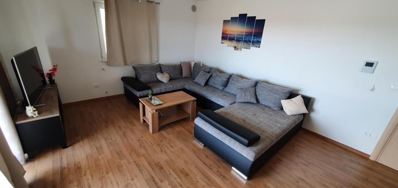 Apartments Kalajica Трогир Екстериор снимка