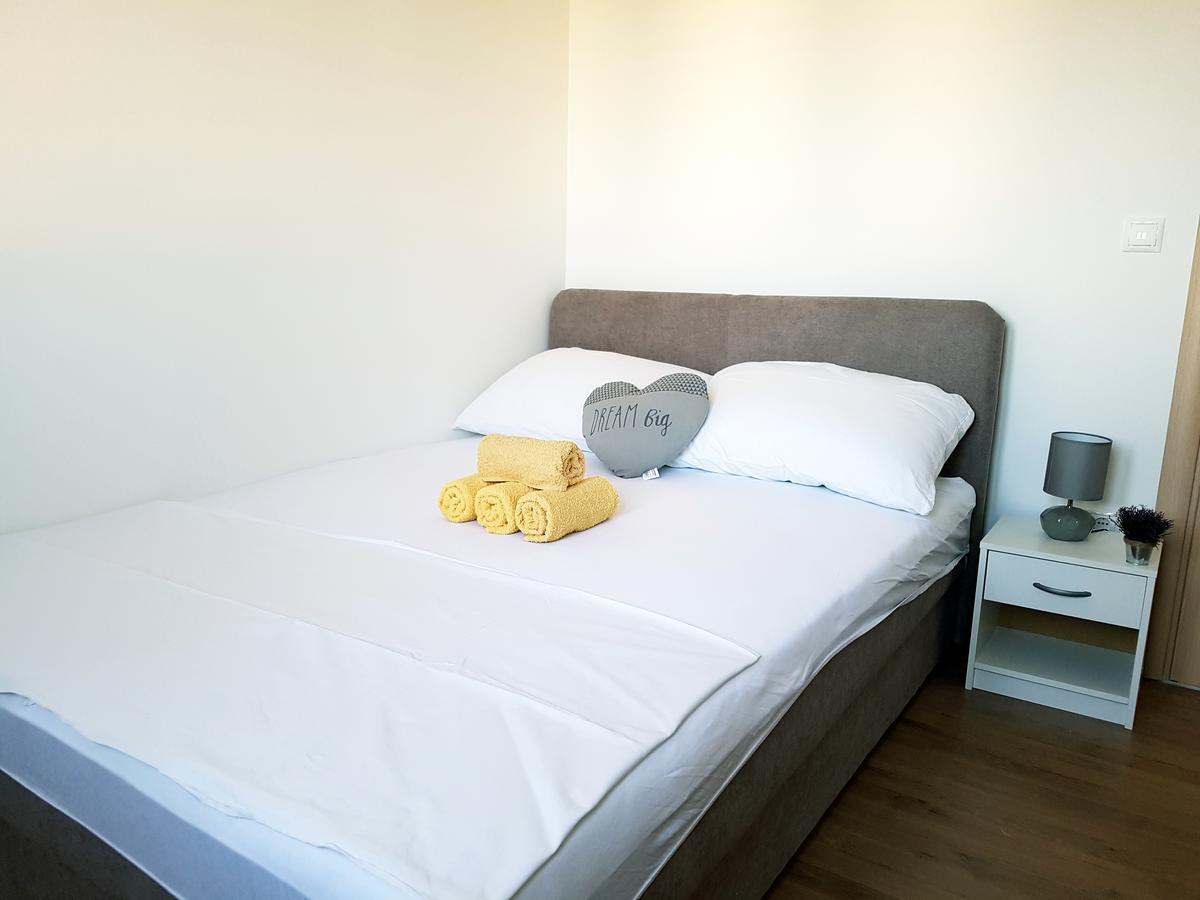 Apartments Kalajica Трогир Екстериор снимка