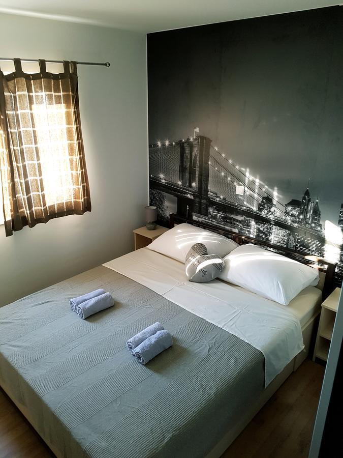 Apartments Kalajica Трогир Екстериор снимка