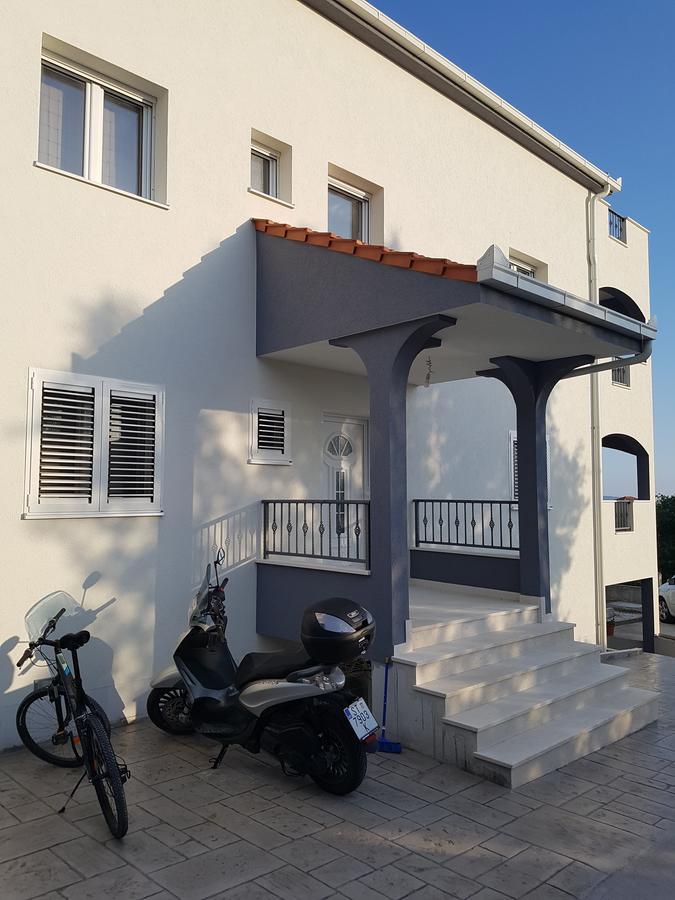 Apartments Kalajica Трогир Екстериор снимка